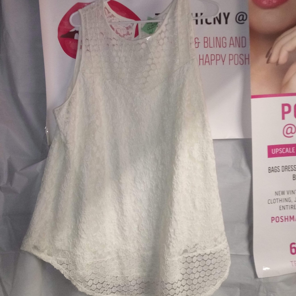 NWT ADORABLE CREAM TANK